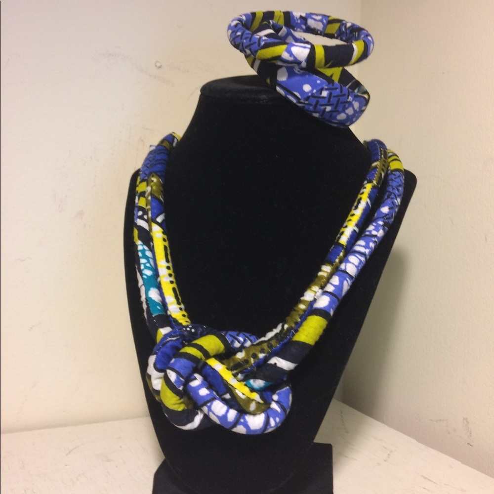 Handmade African print Necklace - Picture 2 of 3